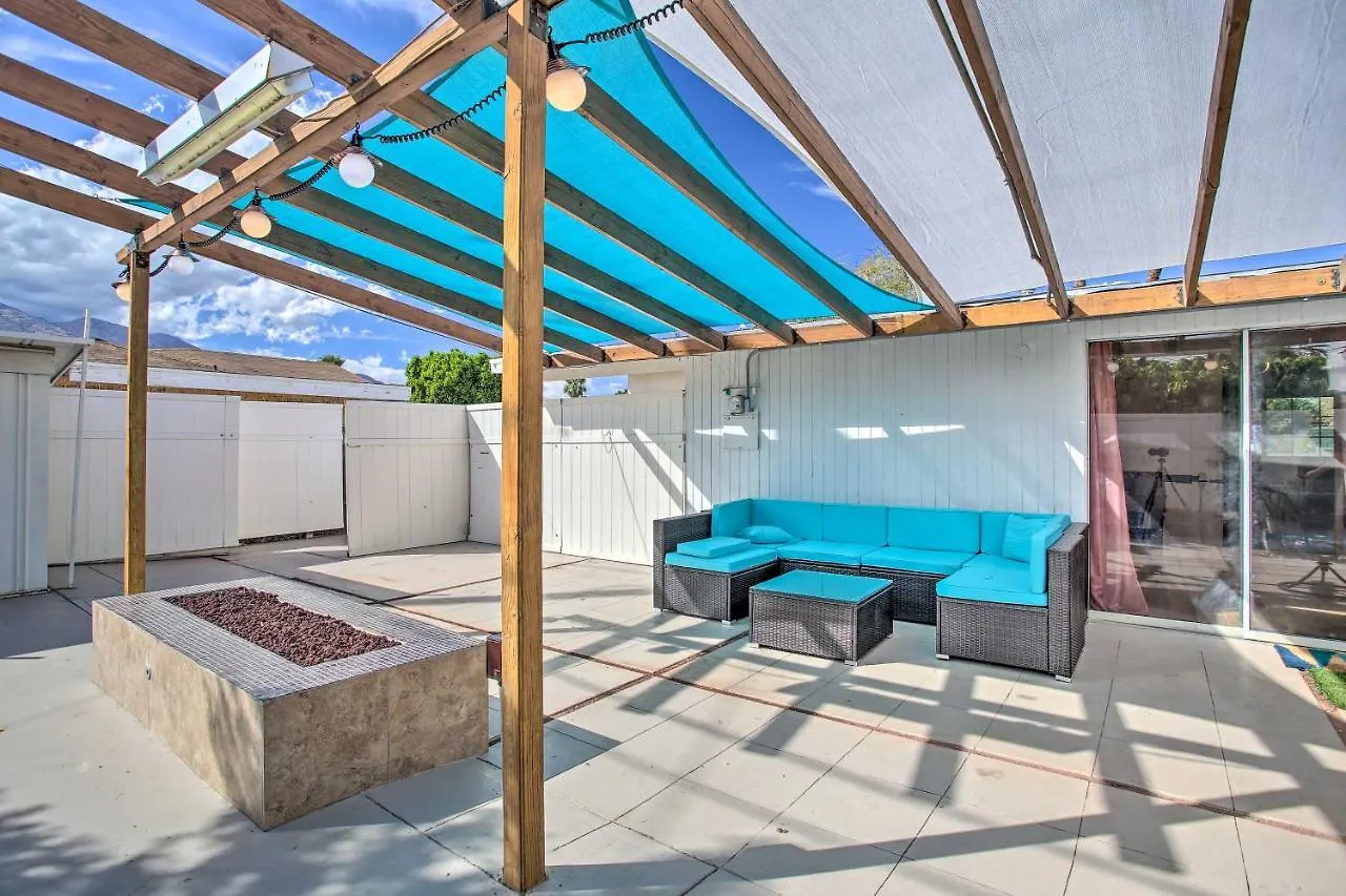 Chic Palm Springs Home With Patio, Grill And Yard